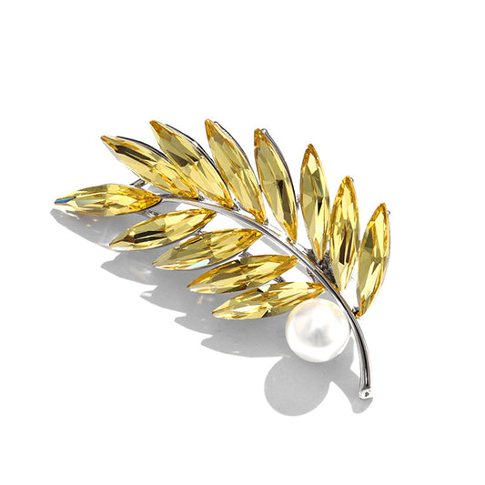 Godestar Gold Peace Leaf Brooch with Pearl